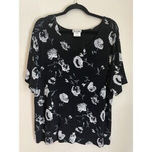 Western Connection 2X‎ Black Textured Floral Top Blouse Short Sleeve Cottagecore